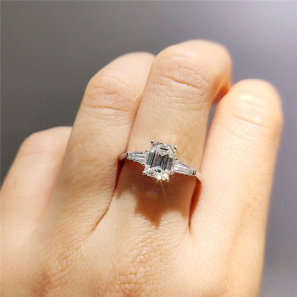 2 carat emerald cut moissanite engagement ring- 925 sterling silver D-FL - Picture 5 of 5